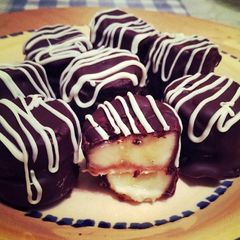 A picture of Healthy Dark Chocolate Dipped Banana PB Bites!.