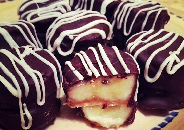 Healthy Dark Chocolate Dipped Banana PB Bites!