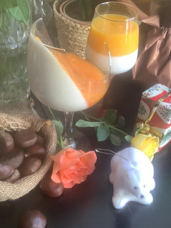 Une photo de 🎄Panna 🥛cotta🥭 mangue 🍈kaki🍧 coco🥥