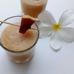 A picture of Apple Lemonade Shots.