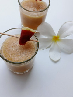 A picture of Apple Lemonade Shots.