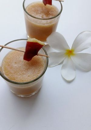 A picture of Apple Lemonade Shots.