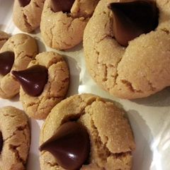 A picture of Perfect Peanut Butter Cookies.