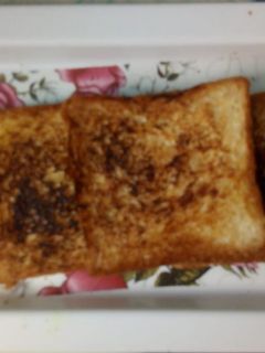 பிரட் டோஸ்ட் (Bread toast recipe in tamil) செய்முறை முக்கிய புகைப்படம்
