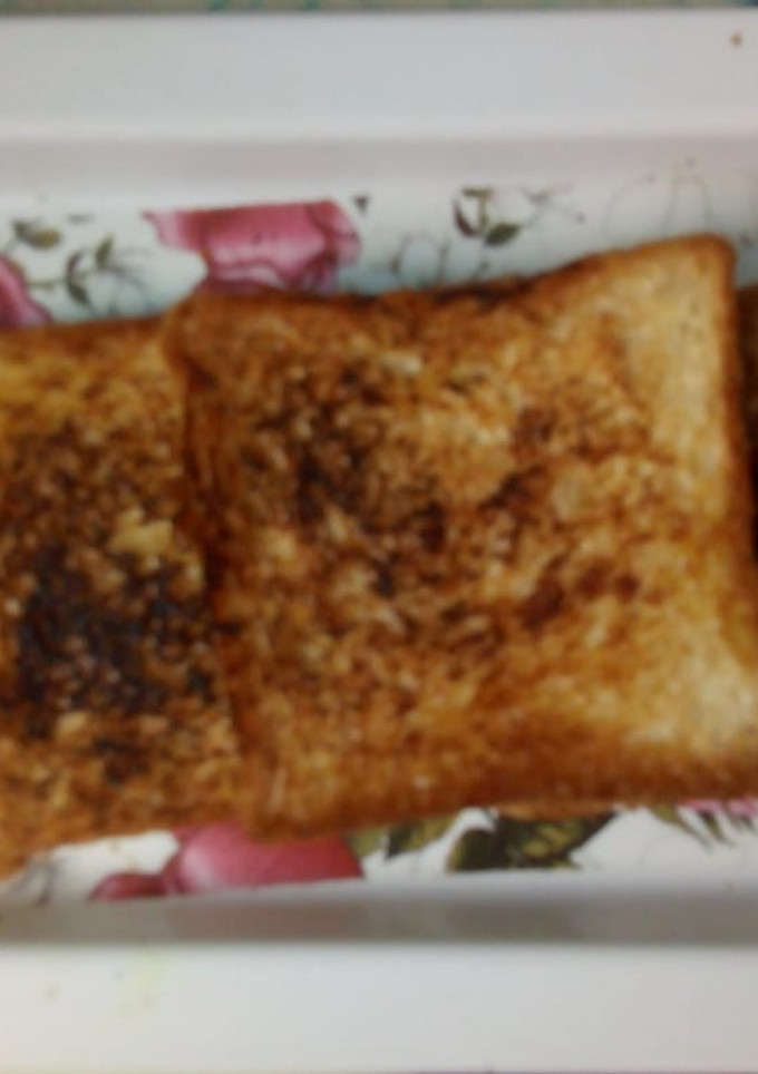 பிரட் டோஸ்ட் (Bread toast recipe in tamil) செய்முறை முக்கிய புகைப்படம்