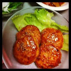 A picture of Chicken Tsukune Dumplings with Firm Tofu.