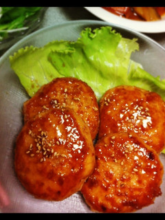 A picture of Chicken Tsukune Dumplings with Firm Tofu.