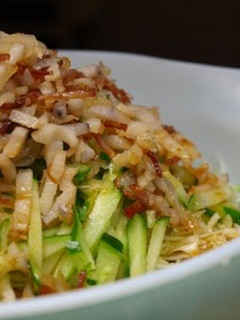 A picture of Easy and Delicious Crispy & Crunchy Salad.