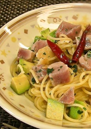 A picture of Avocado and Tuna Aglio Olio e Peperoncino.