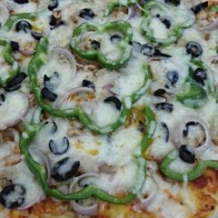 A picture of Chicken Super Supreme Pizza.