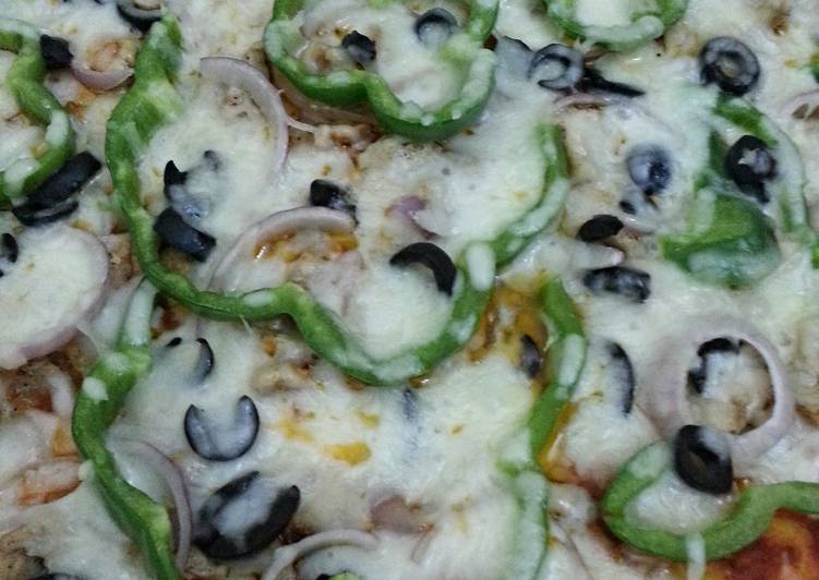 Simple Way to Make Chicken Super Supreme Pizza in 17 Minutes for Family