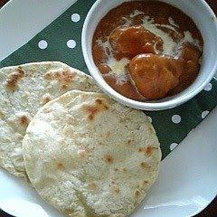 A picture of A Butter Chicken-style Dish made with Stew and Curry Roux.