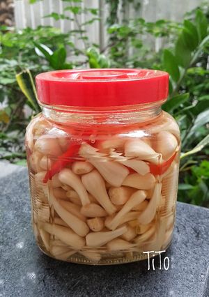 Hình của món Củ kiệu ngâm chua ngọt.