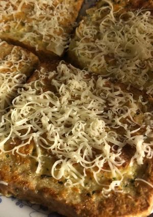 Felturbózott bundáskenyér serpenyőben, kevés olajjal sütve recept fotója