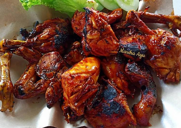 Bagaimana Menyiapkan Ayam bakar madu pedas manis   #bymarshaayu, Lezat Sekali