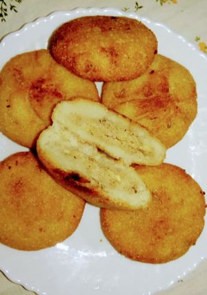 A picture of Stuffed Kakara Pitha.