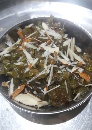 लौकी का हलवा (lauki ka halwa recipe in Hindi) रेसिपी मुख्य फोटो
