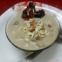 A picture of Dates shake.