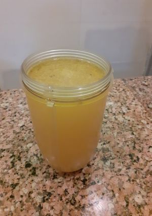 A picture of Chicken broth.