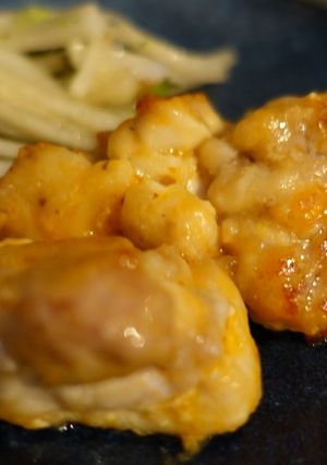 A picture of Grilled chicken with garlic miso.