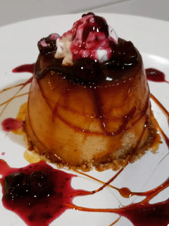 Una foto de Flan de manzana y galletas de avena