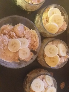 Una foto de Helado de dulce de leche casero y banana
