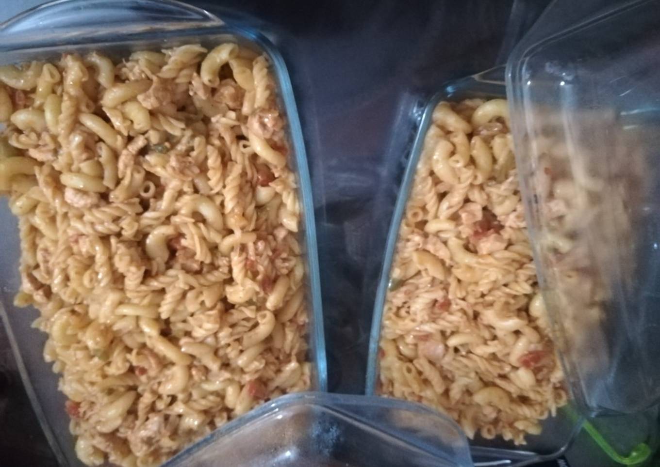 Pasta in red sauce