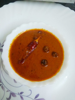 வத்தக் குழம்பு (vatha kulambu recipe in Tamil) செய்முறை முக்கிய புகைப்படம்