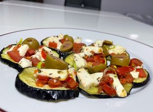 Foto de Bruschetta de Beringela com queijo e tomate