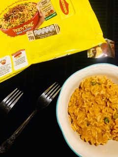 ম্যাগি বাটার মশলা (Maggi Butter Masala Recipe in Bengali) রেসিপির প্রধান ছবি