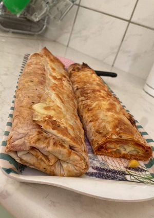 Pizza tekercs rétes tésztával recept fotója