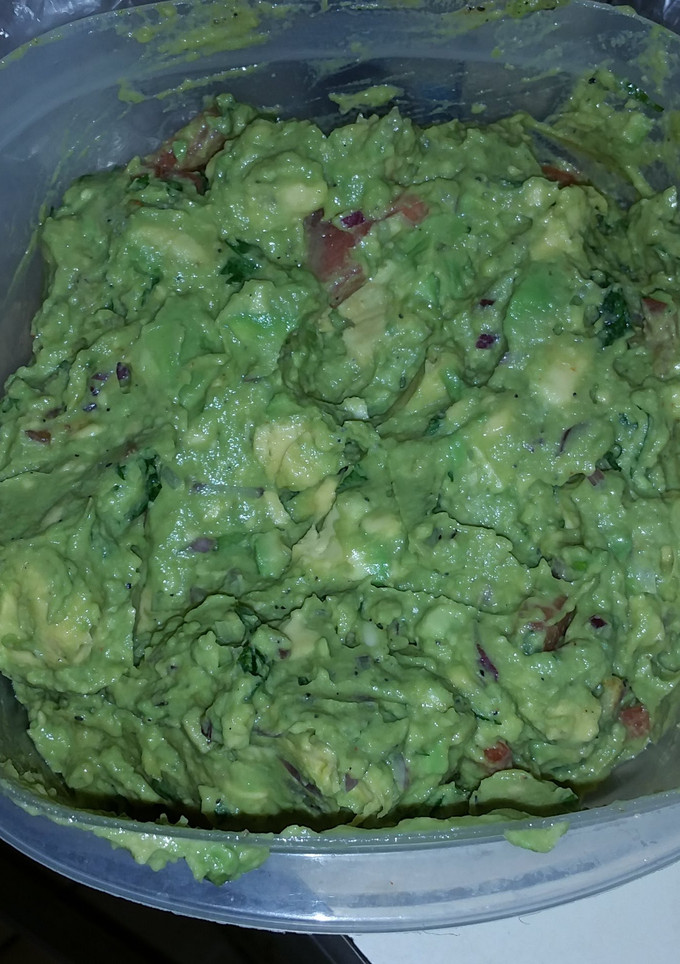 A picture of Chunky Guacamole.