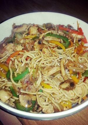 A picture of Nessa's Chicken Noodle Stir Fry.