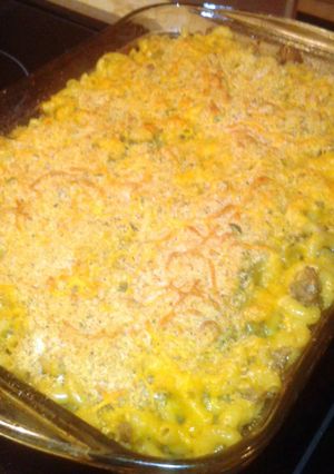 A picture of Homemade Baked Cheeseburger Mac and Cheese.
