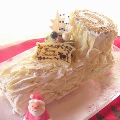 A picture of Snowy White Bûche de Noël (Yule Log).