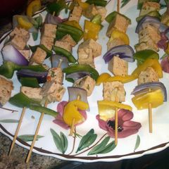 A picture of tofu kabobs.