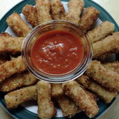 A picture of Easy Mozerella Cheese Sticks.