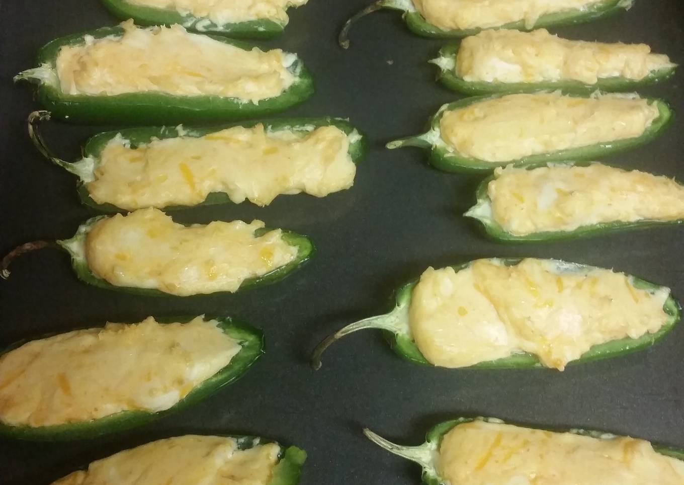 Siracha Cream Cheese Poppers