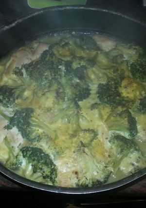 A picture of Creamy Chicken and Broccoli Bake.