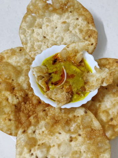 દાલ પકવાન (Dal Pakwan Recipe In Gujarati) રેસીપી મુખ્ય ફોટો