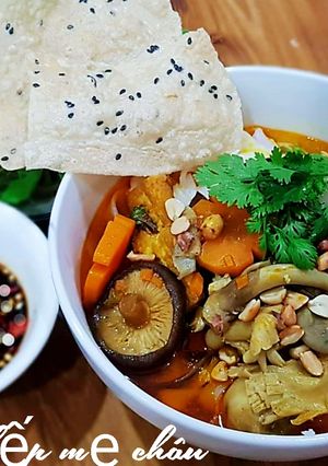 Hình của món Mì Quảng chay.