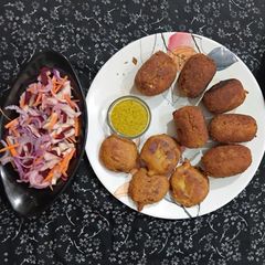 A picture of Potato Stuffed Egg Chop.