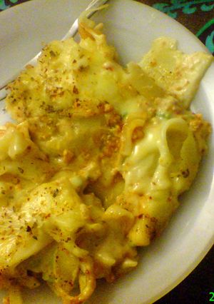 A picture of chicken lasagna.