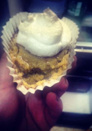 A picture of Passion fruit creamy tarts.