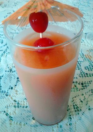 A picture of Pinearrot Cocktail.