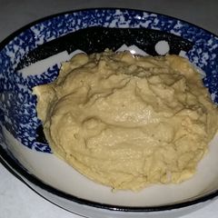 A picture of Hummus (without Tahini) - Lactose Free / Treenut Allergy Friendly.