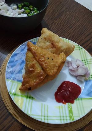 ক্রিস্পি ঝাল ঝাল সবজি সিঙ্গারা ☺ রেসিপির প্রধান ছবি