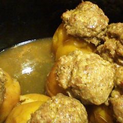 A picture of baked apples.