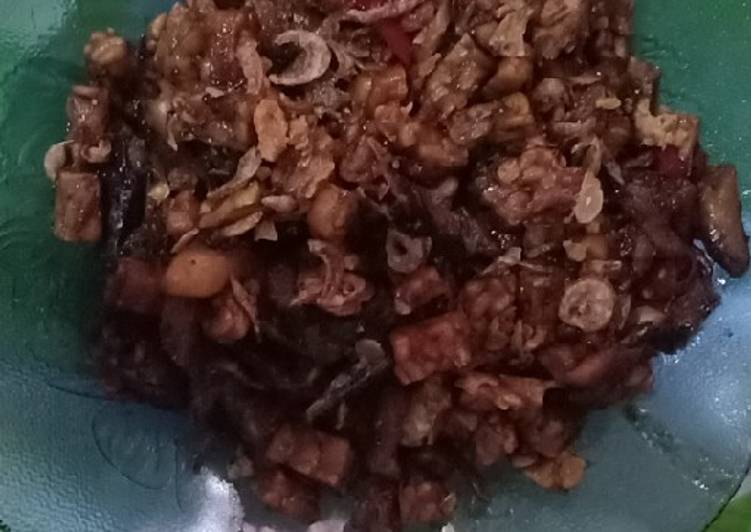 Orek tempe & pindang saus lava