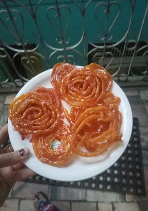 जलेबी(jalebi recipe in hindi) रेसिपी मुख्य फोटो